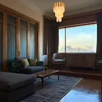 Retro Modern 2Br Apt In Downtown - Mint Stays 63
