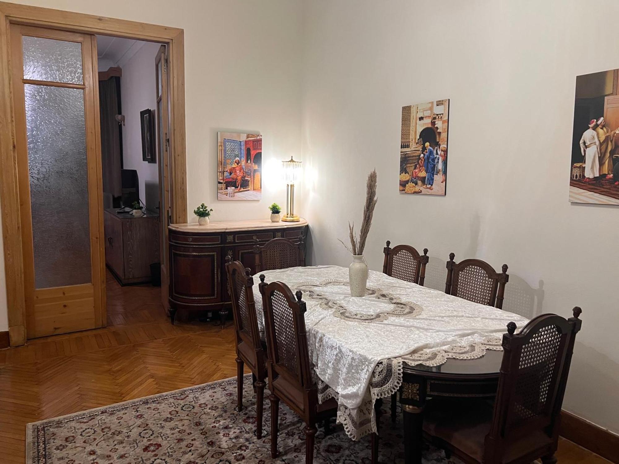 Apartment Retro Modern 2br In Downtown - Mint 63